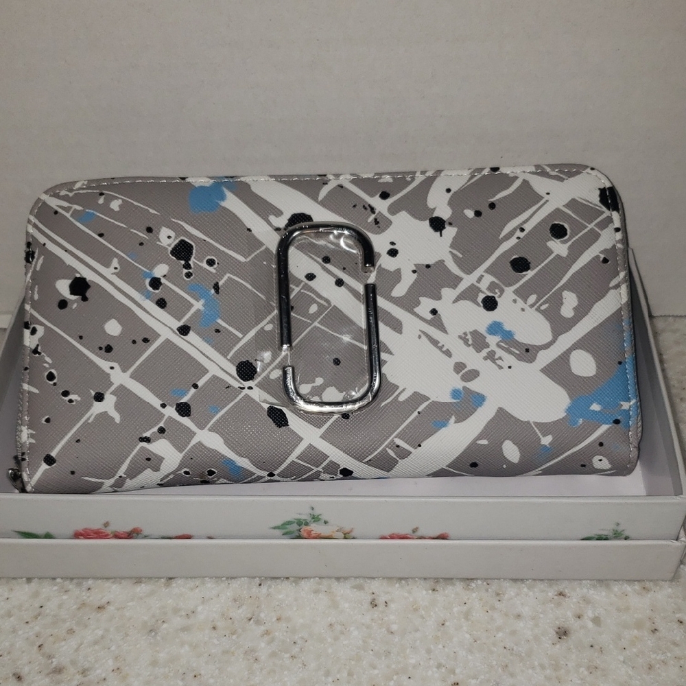Marc Jacobs Gray and Blue Patterned Wallet